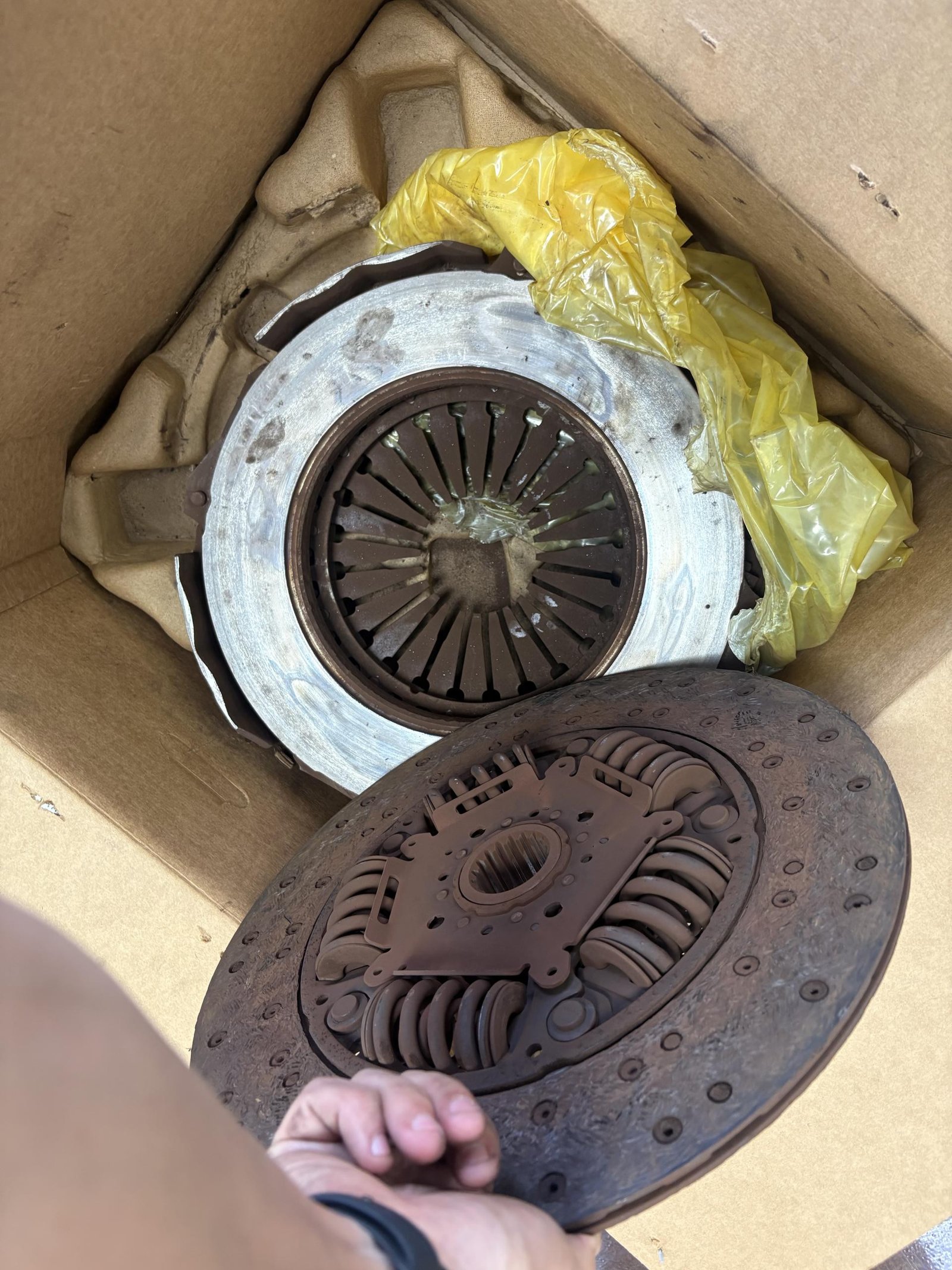 Eaton SCK-4489CL clutch, SCK-4489CL clutch assembly, SCK-4489CL clutch for sale, Eaton K-4489CL clutch, Eaton K-4489CL, Detroit DT12 clutch, Detroit DT12 clutch assembly, 430mm clutch assembly, 430MM truck clutch, single disc truck clutch, push type clutch, Eaton truck clutch, heavy duty truck clutch, semi truck clutch assembly, used Eaton clutch, Eaton clutch replacement, Detroit DT12 replacement clutch, 6 spring clutch, 1 plate clutch, commercial truck clutch.
