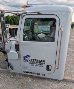 2019 Peterbilt 389 cab, 2019 Peterbilt 389 truck cab, Peterbilt 389 OEM cab, Peterbilt 389 replacement cab, used Peterbilt 389 cab, Peterbilt 389 cab assembly, Peterbilt 389 complete cab, Peterbilt 389 cab with seats, Peterbilt 389 cab with horns, Peterbilt truck cab, semi truck cab, heavy duty truck cab, commercial truck cab, Peterbilt 389 body parts, Peterbilt 389 replacement parts, used Peterbilt truck parts