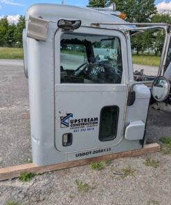 2019 Peterbilt 389 cab, 2019 Peterbilt 389 truck cab, Peterbilt 389 OEM cab, Peterbilt 389 replacement cab, used Peterbilt 389 cab, Peterbilt 389 cab assembly, Peterbilt 389 complete cab, Peterbilt 389 cab with seats, Peterbilt 389 cab with horns, Peterbilt truck cab, semi truck cab, heavy duty truck cab, commercial truck cab, Peterbilt 389 body parts, Peterbilt 389 replacement parts, used Peterbilt truck parts