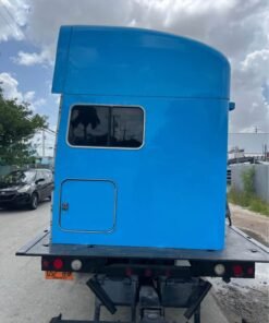 2015 Peterbilt 389 sleeper cap, 2015 Peterbilt 389 cab, Peterbilt 389 sleeper cab, Peterbilt 389 sleeper cap, Peterbilt 389 cab assembly, Peterbilt 389 sleeper assembly, used Peterbilt 389 cab, used Peterbilt 389 sleeper, Peterbilt 389 replacement cab, Peterbilt 389 replacement sleeper, Peterbilt sleeper cab parts, Peterbilt truck cab, Peterbilt 389 truck parts, semi truck sleeper cab, heavy duty truck cab, commercial truck sleeper, Peterbilt body parts