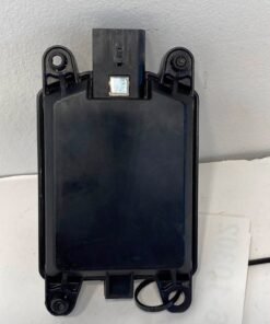 2019 Peterbilt 579 radar sensor, Peterbilt 579 front radar sensor, Bendix Wingman radar sensor, Bendix Wingman Peterbilt 579, K072848R003, K072848R003 radar sensor, Peterbilt 579 collision mitigation sensor, Peterbilt 579 adaptive cruise control radar, Peterbilt front radar sensor, Bendix front radar sensor, 2019 Peterbilt radar module, Peterbilt 579 safety sensor, Peterbilt 579 replacement radar sensor, used Bendix Wingman sensor, semi truck radar sensor, heavy duty truck radar sensor, commercial truck collision avoidance sensor, Peterbilt 579 truck parts