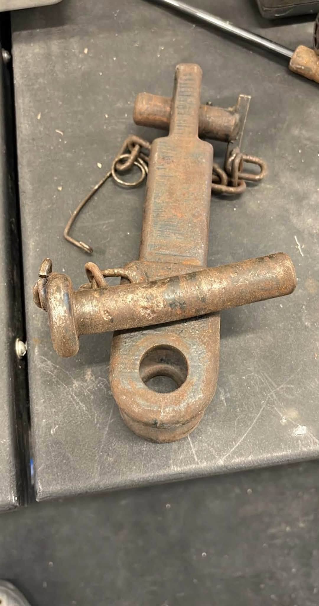 Kenworth tow hook, Kenworth semi tow hook, K143-394 Rev B, K143-394 tow hook, Kenworth truck tow hook, Kenworth towing hook, heavy duty tow hook, semi truck tow hook, OEM style Kenworth parts, Kenworth replacement parts, used Kenworth tow hook, commercial truck tow hook, heavy duty truck parts, Kenworth truck parts, semi truck replacement tow hook