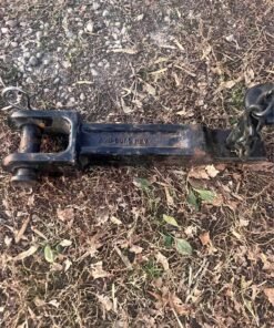 Kenworth tow pin, Kenworth tow hitch, Peterbilt tow pin, Peterbilt tow hitch, Kenworth T800 tow pin, Kenworth T800 hitch, Kenworth T660 tow pin, Kenworth T660 hitch, Peterbilt truck hitch, heavy duty tow pin, heavy duty truck hitch, semi truck tow hitch, semi truck tow pin, commercial truck hitch, used Kenworth truck parts, used Peterbilt truck parts, heavy duty towing parts, truck hitch assembly, truck tow pin for sale