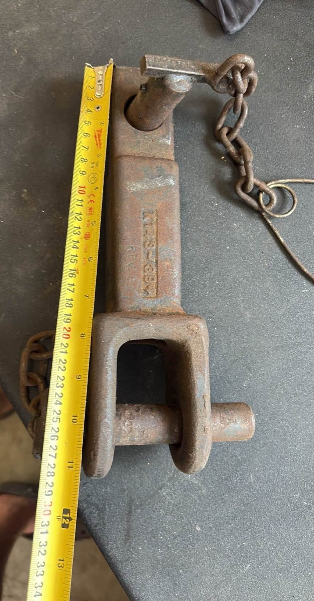 Kenworth tow hook, Kenworth semi tow hook, K143-394 Rev B, K143-394 tow hook, Kenworth truck tow hook, Kenworth towing hook, heavy duty tow hook, semi truck tow hook, OEM style Kenworth parts, Kenworth replacement parts, used Kenworth tow hook, commercial truck tow hook, heavy duty truck parts, Kenworth truck parts, semi truck replacement tow hook