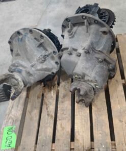 Spicer Model 41 rear end, DSP41 rear end, RSP41 rear end, Spicer 41 differential, 3.25 ratio rear end, 3.25 gear ratio differential, used Peterbilt rear end, Peterbilt rear differential, used Spicer differential, semi truck rear end, heavy duty truck differential, truck rear axle, used truck drivetrain parts, Peterbilt replacement rear end