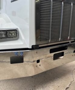 Kenworth T800 front bumper, Kenworth T800 bumper, 18 inch Kenworth bumper, Kenworth truck bumper, T800 replacement bumper, used Kenworth bumper, Kenworth T800 parts, semi truck front bumper, heavy duty truck bumper, used truck parts, Kenworth replacement parts