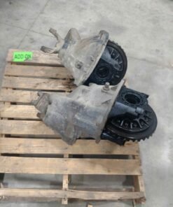 Spicer Model 41 rear end, DSP41 rear end, RSP41 rear end, Spicer 41 differential, 3.25 ratio rear end, 3.25 gear ratio differential, used Peterbilt rear end, Peterbilt rear differential, used Spicer differential, semi truck rear end, heavy duty truck differential, truck rear axle, used truck drivetrain parts, Peterbilt replacement rear end