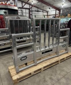 Herd bumper Peterbilt 379, Peterbilt 379 bumper, Peterbilt 379 front bumper, Herd Peterbilt bumper, used Peterbilt 379 bumper, Peterbilt truck bumper, heavy duty Peterbilt bumper, Peterbilt 379 replacement bumper, semi truck bumper, used truck parts, Peterbilt 379 parts, Herd heavy duty bumper