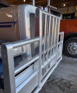 Herd bumper Peterbilt 389, Peterbilt 389 bumper, Peterbilt 389 front bumper, Herd Peterbilt bumper, used Peterbilt 389 bumper, Peterbilt truck bumper, heavy duty Peterbilt bumper, Peterbilt 389 replacement bumper, semi truck bumper, used truck parts, Peterbilt 389 parts, Herd heavy duty bumper