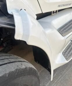 Peterbilt 579 extension fender, Peterbilt 579 left fender, Peterbilt 579 driver side fender, Peterbilt 579 white fender, Peterbilt 579 fiberglass fender, 2013 Peterbilt 579 fender, 2014 Peterbilt 579 fender, 2015 Peterbilt 579 fender, 2016 Peterbilt 579 fender, 2017 Peterbilt 579 fender, 2018 Peterbilt 579 fender, 2019 Peterbilt 579 fender, 2020 Peterbilt 579 fender, 2021 Peterbilt 579 fender, 2022 Peterbilt 579 fender, Peterbilt 579 replacement fender, used Peterbilt 579 parts, semi truck fender, heavy duty truck body parts