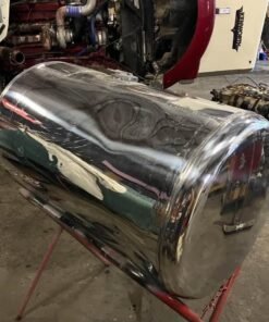 Peterbilt 379 fuel tank, Peterbilt 379 polished fuel tank, used Peterbilt 379 fuel tank, Peterbilt 379 replacement fuel tank, Peterbilt 379 aluminum fuel tank, Peterbilt 379 truck fuel tank, 39 inch weld to weld fuel tank, 39