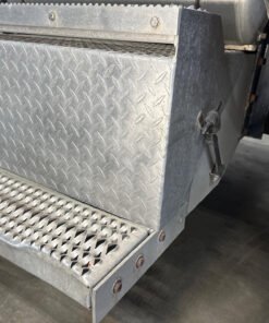 Peterbilt 379 battery box, Peterbilt 379 battery box replacement, used Peterbilt 379 battery box, Peterbilt 379 battery box for sale, Peterbilt aluminum battery box, Peterbilt 379 aluminum battery box, 4 battery Peterbilt battery box, Peterbilt 379 battery tray, Peterbilt 379 battery compartment, Peterbilt truck battery box, 1998 Peterbilt 379 battery box, used Peterbilt truck parts, Peterbilt 379 parts, Peterbilt battery box with cover, used aluminum battery box.