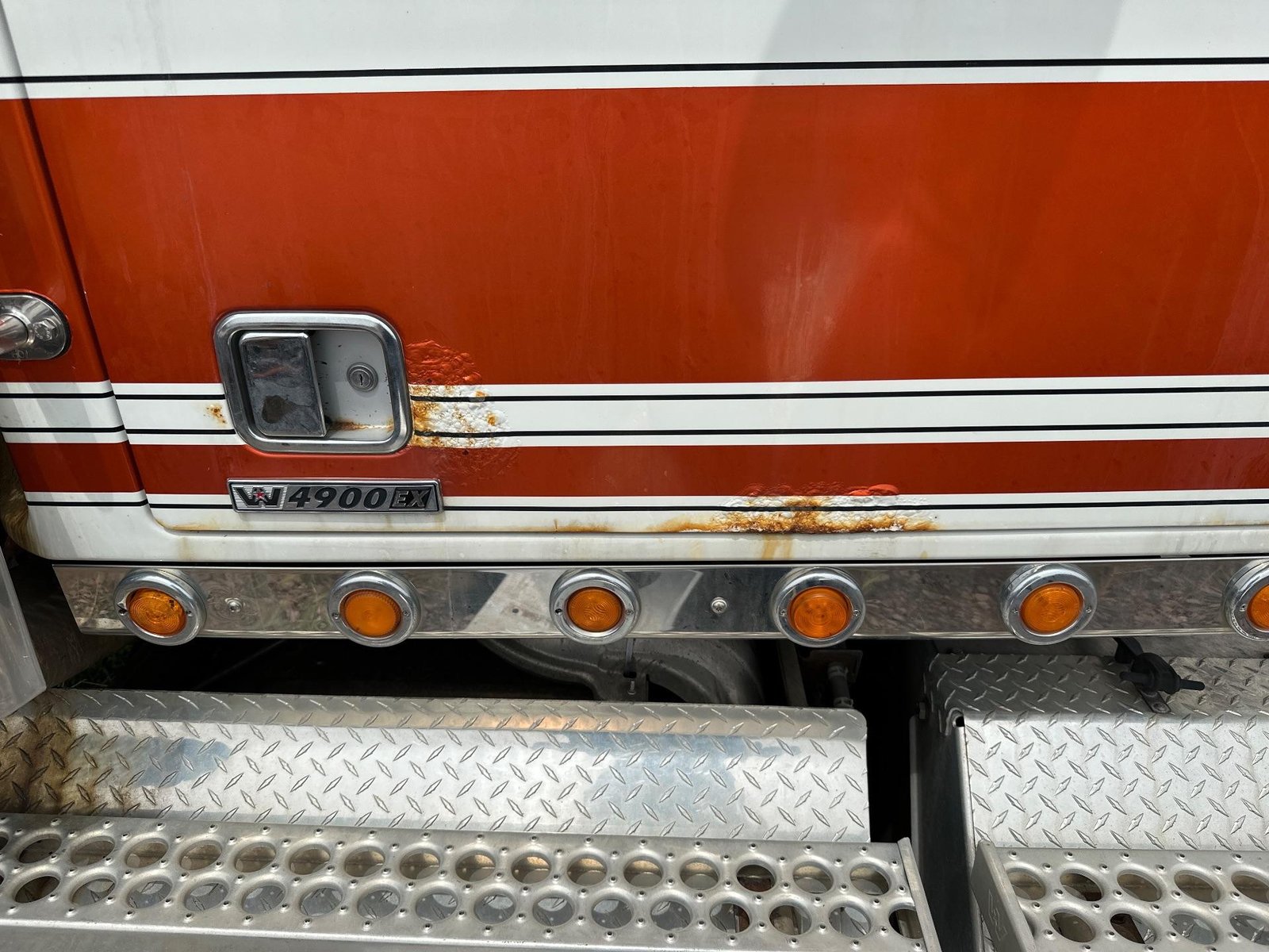 VIN: 5KJJABD64FPGH4942 Vehicle Info: 2015 Western Star Trucks 4900EX Shipping Status: Please add to cart for shipping estimate and delivery times. Reference Info 1997-Present WESTERN STAR TRUCKS 4700 1997-Present WESTERN STAR TRUCKS 4800 1997-Present WESTERN STAR TRUCKS 4900 1997-Present WESTERN STAR TRUCKS 4900E 1997-Present WESTERN STAR TRUCKS 4900EX 1997-Present WESTERN STAR TRUCKS 4900FA 1997-Present WESTERN STAR TRUCKS 5800 1997-Present WESTERN STAR TRUCKS 5900 Less... Warranty Info "AS IS" No Warranty. Item meets your satisfaction at the time of receipt or installation.