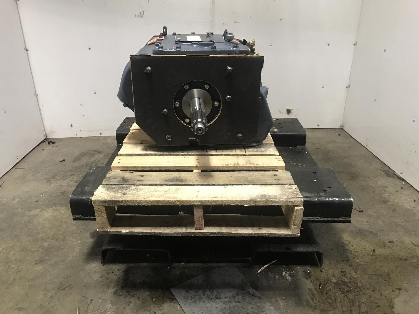 Fuller RTLOF18913A transmission, Fuller RTLOF18913A transmission for sale, Fuller RTLO18913A transmission, Fuller RTLOF18913A rebuilt transmission, rebuilt Fuller transmission, reman Fuller transmission, Fuller 13 speed transmission, Fuller heavy duty transmission, Fuller transmission assembly, RTLOF18913A replacement transmission, RTLO18913A replacement, rebuilt truck transmission, commercial truck transmission, heavy duty manual transmission, truck transmission replacement, aftermarket Fuller transmission, Fuller transmission for sale.