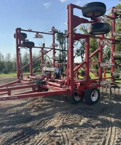 WIL-RICH 4400, WIL-RICH 4400 Chisel Plow, WIL-RICH Chisel Plow, 25 Foot Chisel Plow, Used Chisel Plow, Used WIL-RICH Equipment, Agricultural Equipment, Farm Equipment, Tillage Equipment, Chisel Plow, 3-Section Folding Chisel Plow, Coil Tine Chisel Plow, NH3 Chisel Plow, Used Tillage Equipment, Farm Tillage Equipment