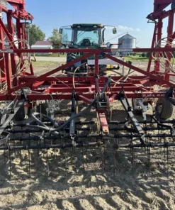 WIL-RICH 4400, WIL-RICH 4400 Chisel Plow, WIL-RICH Chisel Plow, 25 Foot Chisel Plow, Used Chisel Plow, Used WIL-RICH Equipment, Agricultural Equipment, Farm Equipment, Tillage Equipment, Chisel Plow, 3-Section Folding Chisel Plow, Coil Tine Chisel Plow, NH3 Chisel Plow, Used Tillage Equipment, Farm Tillage Equipment