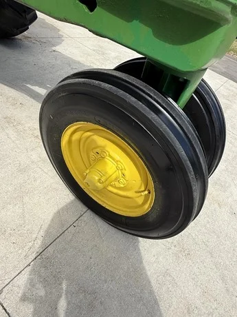 1959 John Deere 630 53 HP Antique Collector Tractor - Image 6