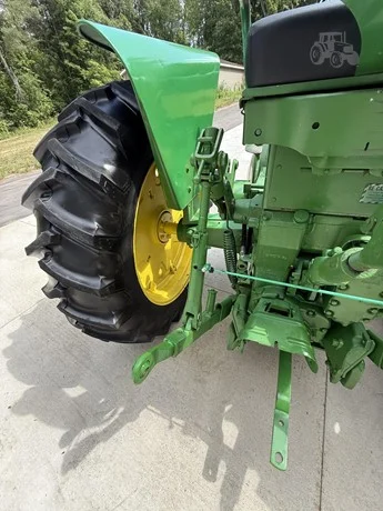 1959 John Deere 630 53 HP Antique Collector Tractor - Image 25