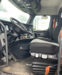 2019 Freightliner Cascadia 126, 2019 Freightliner Cascadia for sale, Freightliner Cascadia day cab, Freightliner Cascadia tractor, Freightliner tandem axle tractor, used Freightliner Cascadia, Freightliner Cascadia 126 day cab, Detroit DD15 505HP, Detroit DD15 14.8L engine, Fuller FRO17210C transmission, 10 speed manual Freightliner, 6x4 Freightliner tractor, tandem axle day cab truck, used semi trucks for sale, used tractor trucks, Class 8 day cab trucks, Freightliner commercial trucks, Freightliner Cascadia diesel truck, 2019 Freightliner tractor