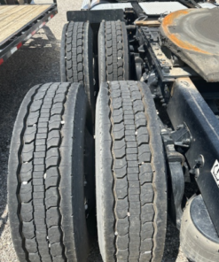 2022 Kenworth T680 day cab, 2022 Kenworth T680 for sale, Kenworth T680 tandem axle tractor, Kenworth T680 day cab truck, used Kenworth T680, Kenworth day cab tractor, PACCAR MX13 405HP, PACCAR MX13 engine truck, Endurant 12 speed transmission, PACCAR PO-16F112C transmission, Kenworth T680 pusher axle, tandem axle day cab truck, used semi trucks for sale, used tractor trucks, Class 8 day cab trucks, Kenworth commercial trucks, Kenworth T680 diesel truck, 2022 Kenworth tractor