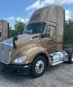 2022 Kenworth T680 day cab, 2022 Kenworth T680 for sale, Kenworth T680 tandem axle tractor, Kenworth T680 day cab truck, used Kenworth T680, Kenworth day cab tractor, PACCAR MX13 405HP, PACCAR MX13 engine truck, Endurant 12 speed transmission, PACCAR PO-16F112C transmission, Kenworth T680 pusher axle, tandem axle day cab truck, used semi trucks for sale, used tractor trucks, Class 8 day cab trucks, Kenworth commercial trucks, Kenworth T680 diesel truck, 2022 Kenworth tractor