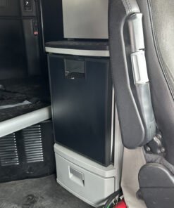 2022 Kenworth T680 for sale, 2022 Kenworth T680 truck, Kenworth T680 sleeper truck, Kenworth T680 tractor, used Kenworth T680, Kenworth tandem axle tractor, Kenworth sleeper cab truck, Kenworth T680 64 inch sleeper, Cummins X15 450HP, Eaton Endurant 12 speed transmission, Kenworth T680 Cummins X15, used semi trucks for sale, used tractor trucks, tandem axle sleeper trucks, Class 8 trucks, Kenworth commercial trucks, Kenworth T680 diesel truck, 2022 Kenworth tractor