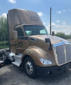2022 Kenworth T680 day cab, 2022 Kenworth T680 for sale, Kenworth T680 tandem axle tractor, Kenworth T680 day cab truck, used Kenworth T680, Kenworth day cab tractor, PACCAR MX13 405HP, PACCAR MX13 engine truck, Endurant 12 speed transmission, PACCAR PO-16F112C transmission, Kenworth T680 pusher axle, tandem axle day cab truck, used semi trucks for sale, used tractor trucks, Class 8 day cab trucks, Kenworth commercial trucks, Kenworth T680 diesel truck, 2022 Kenworth tractor