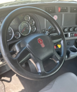 2022 Kenworth T680 day cab, 2022 Kenworth T680 for sale, Kenworth T680 tandem axle tractor, Kenworth T680 day cab truck, used Kenworth T680, Kenworth day cab tractor, PACCAR MX13 405HP, PACCAR MX13 engine truck, Endurant 12 speed transmission, PACCAR PO-16F112C transmission, Kenworth T680 pusher axle, tandem axle day cab truck, used semi trucks for sale, used tractor trucks, Class 8 day cab trucks, Kenworth commercial trucks, Kenworth T680 diesel truck, 2022 Kenworth tractor