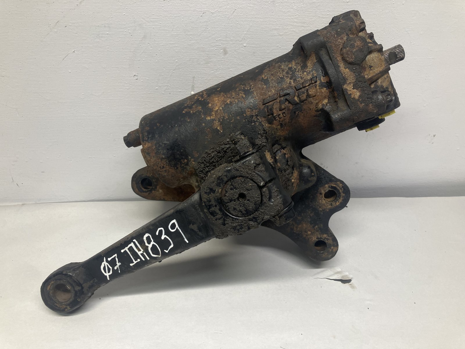 2007 International 4300 Steering Gear, International 4300 Steering Rack, International 4300 Steering Gear Rack, TRW Ross TAS40042, TAS40042 Steering Gear, TRW/Ross Steering Gear, TAS402594, International 4300 Truck Parts, Used International 4300 Parts, International DuraStar Steering Gear, Ford F650 Steering Gear, Heavy Duty Steering Gear, Semi Truck Steering Gear, Used Truck Steering Parts
