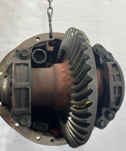 2015 Peterbilt 567 differential assembly, Eaton D40-170 front carrier, Eaton D40170 differential, Eaton D170D differential, Eaton D46-170 differential, Spicer D170D, Spicer D172D, 3.91 ratio differential, 46 spline truck differential, front carrier with locker, used Peterbilt 567 drivetrain parts