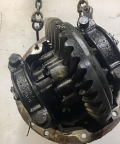 2014 International ProStar differential assembly, Meritor MD2014X front carrier, Meritor MD2014H differential, Meritor MD2214X differential, used International ProStar differential, 3.25 ratio differential, 41 spline differential assembly, SPL250 yoke differential, steel housing truck differential, heavy-duty truck drivetrain parts