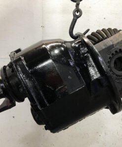 2017 Peterbilt 579 differential assembly, Meritor MD2014X front carrier, Meritor MD2014H differential, Meritor MD2214X differential, used Peterbilt 579 differential, 3.25 ratio differential, 41 spline differential assembly, steel housing truck differential, 8.5C yoke differential, heavy-duty truck drivetrain parts