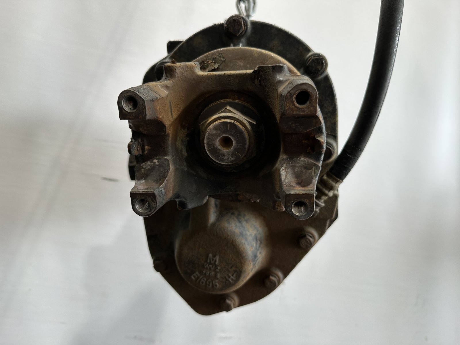 2020 International LT differential assembly, Meritor MD2014X front carrier, Meritor MD2014H differential, Meritor MD2214X differential, used International LT differential, 2.79 ratio truck differential, 41 spline differential assembly, SPL250 yoke differential, heavy-duty truck drivetrain parts