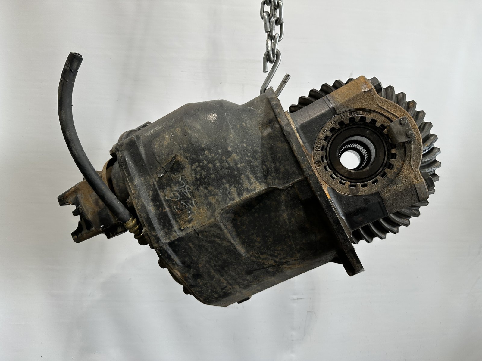 2020 International LT differential assembly, Meritor MD2014X front carrier, Meritor MD2014H differential, Meritor MD2214X differential, used International LT differential, 2.79 ratio truck differential, 41 spline differential assembly, SPL250 yoke differential, heavy-duty truck drivetrain parts
