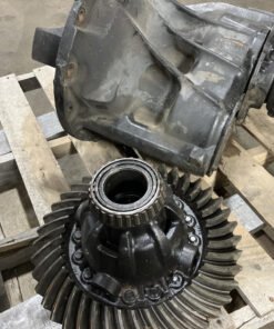 2018 Freightliner Cascadia differential core, Detroit RT40.0-4 differential, Detroit RT4004 front carrier, C11-0042-921 differential, rebuildable truck differential core, 3.08 ratio differential, 41 spline differential, Freightliner Cascadia drivetrain parts, Detroit axle differential core, damaged ring and pinion differential