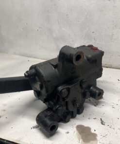 1998 Freightliner C120 Century Steering Gear, Freightliner C120 Steering Gear, Freightliner Century Steering Rack, Freightliner C120 Steering Rack, TRW Ross TAS65129, TAS65129 Steering Gear, TRW/Ross Steering Gear, TAS65129A, TAS652262, Freightliner Steering Gear, Used Freightliner C120 Parts, Used Freightliner Parts, Heavy Duty Steering Gear, Semi Truck Steering Gear, Commercial Truck Steering Rack, Used Truck Steering Parts